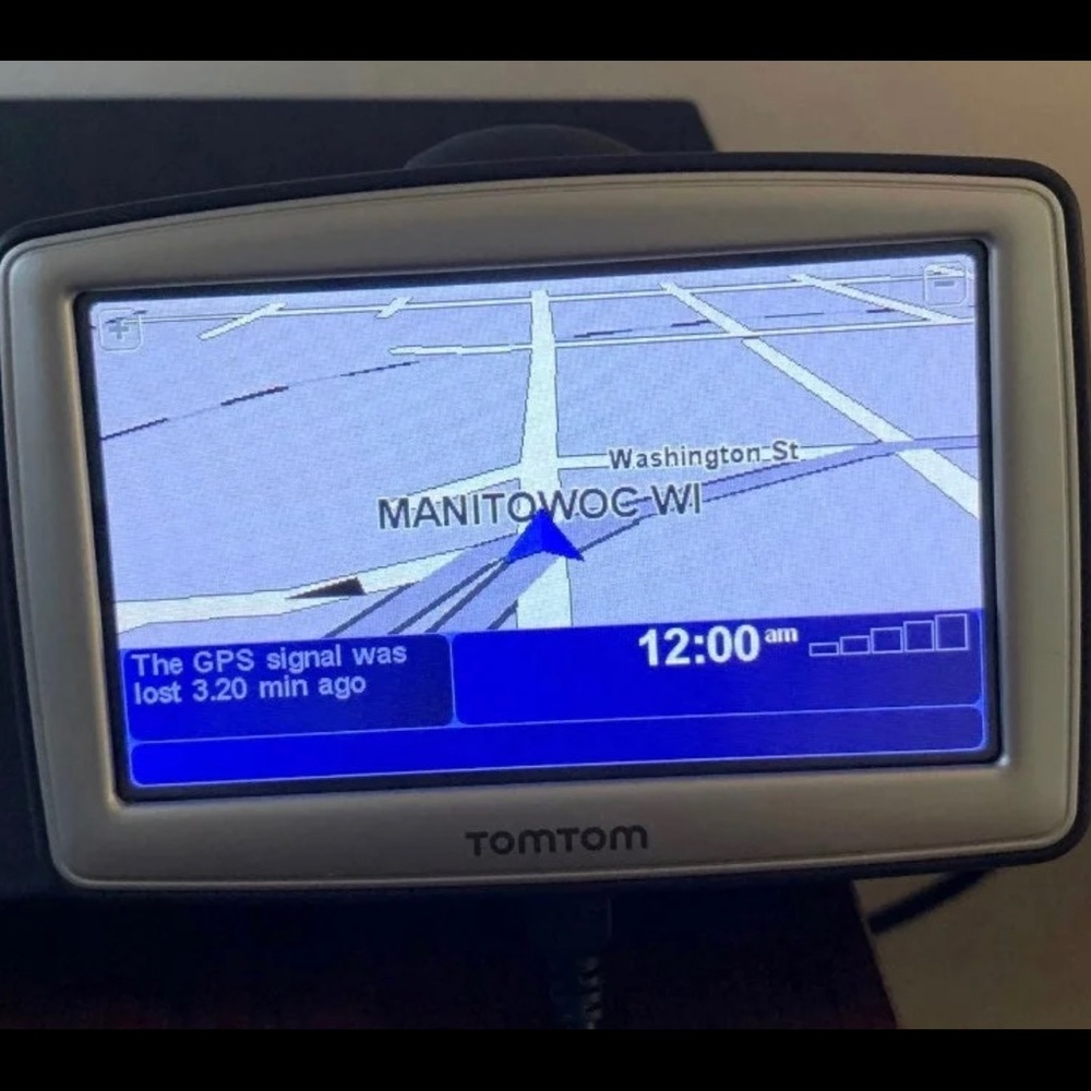 TomTom Navigation System - Picture 7 of 9